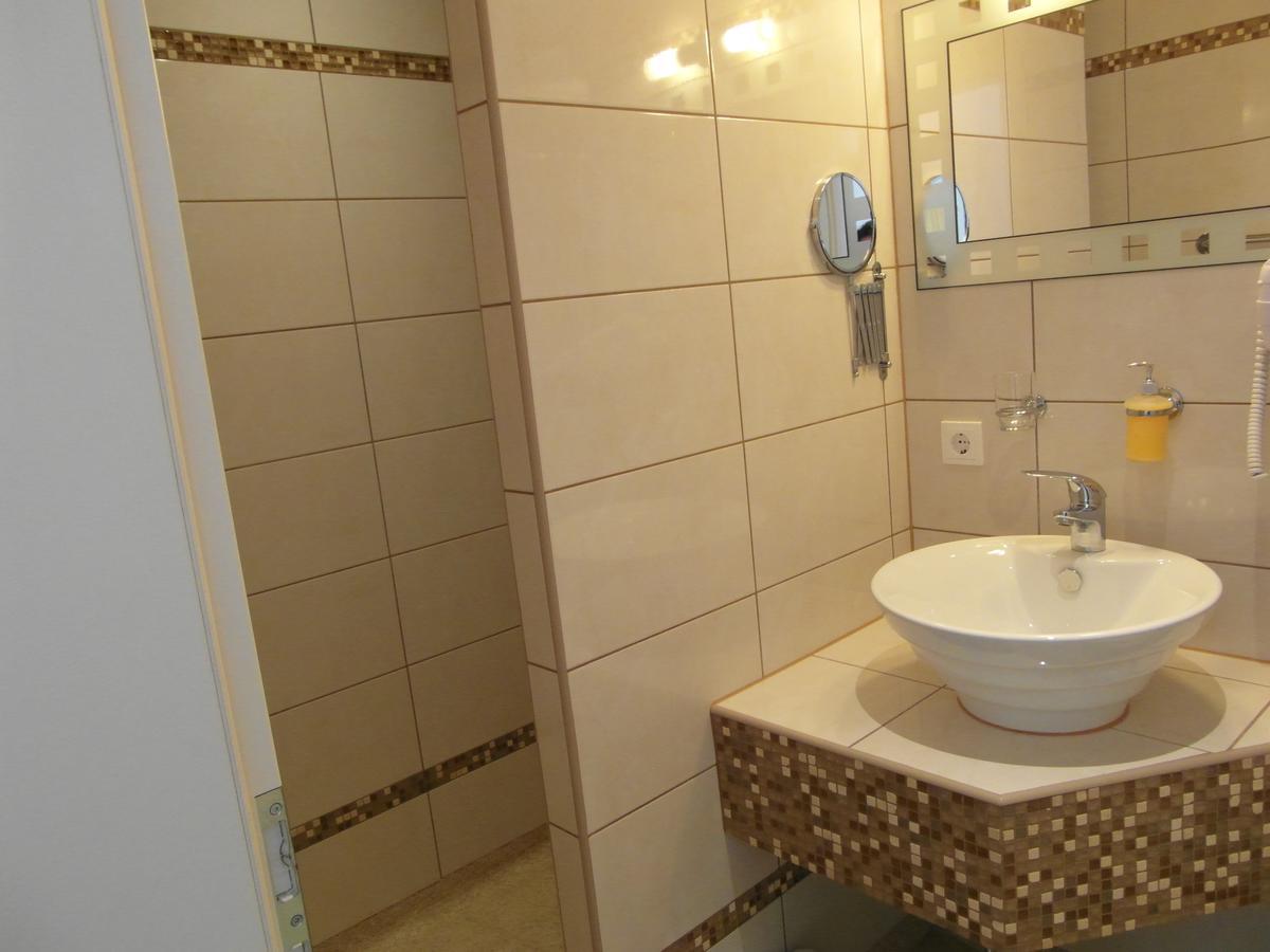 Hotel Am Donaubogen Sarching ภายนอก รูปภาพ