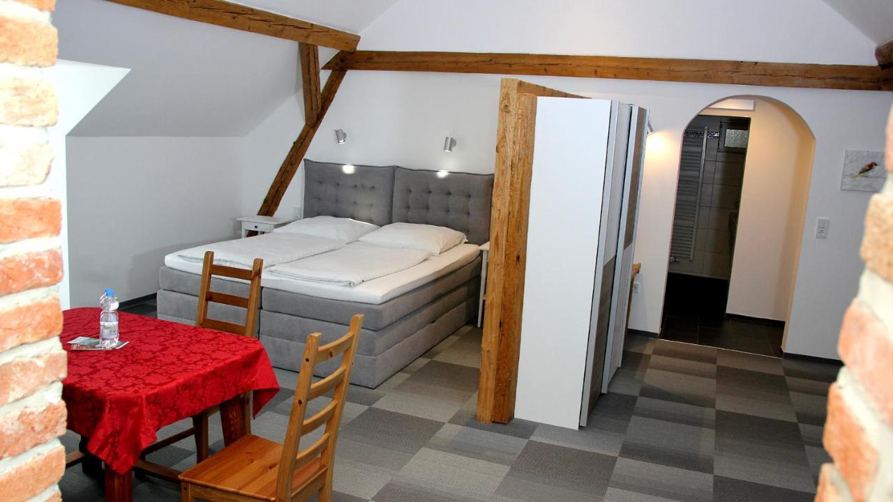 Hotel Am Donaubogen Sarching ภายนอก รูปภาพ