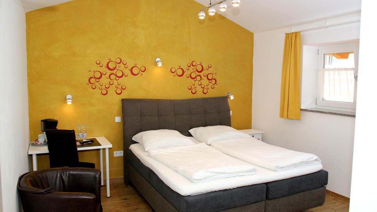 Hotel Am Donaubogen Sarching ภายนอก รูปภาพ